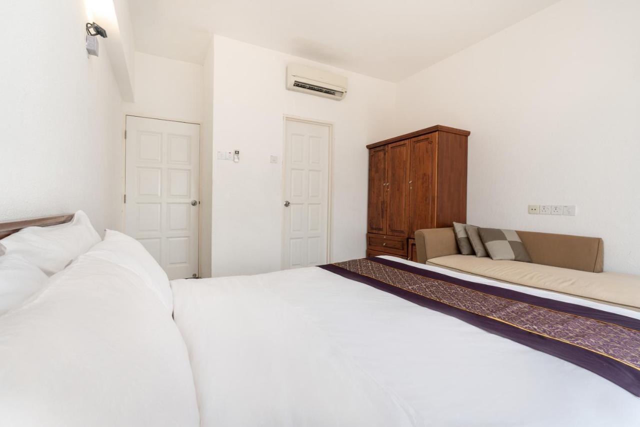 Pantai Seaview Resort Batu Ferringhi 1801 - 3 Rooms Экстерьер фото