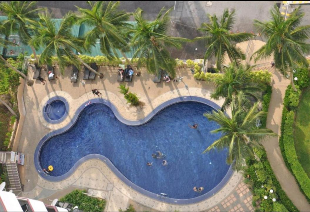 Pantai Seaview Resort Batu Ferringhi 1801 - 3 Rooms Экстерьер фото